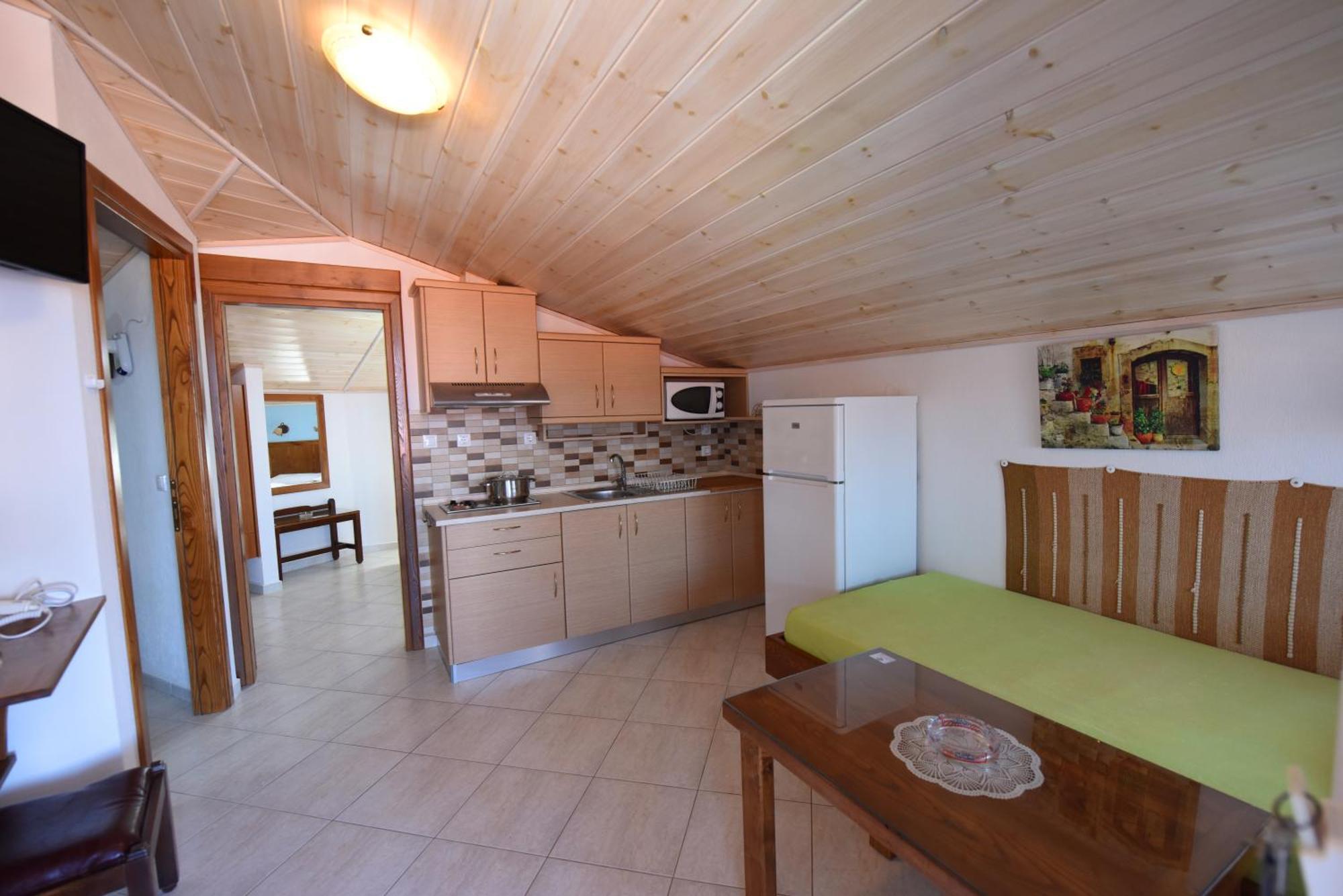 Haus Niko Apartments And Suites Nea Poteidaia Quarto foto