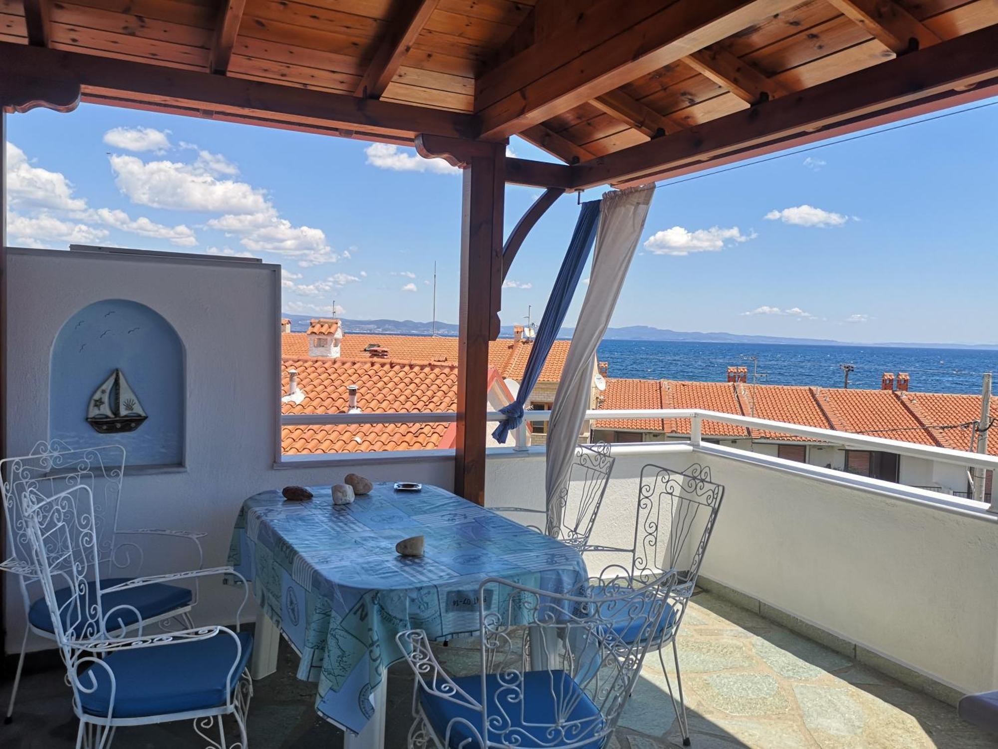 Haus Niko Apartments And Suites Nea Poteidaia Quarto foto