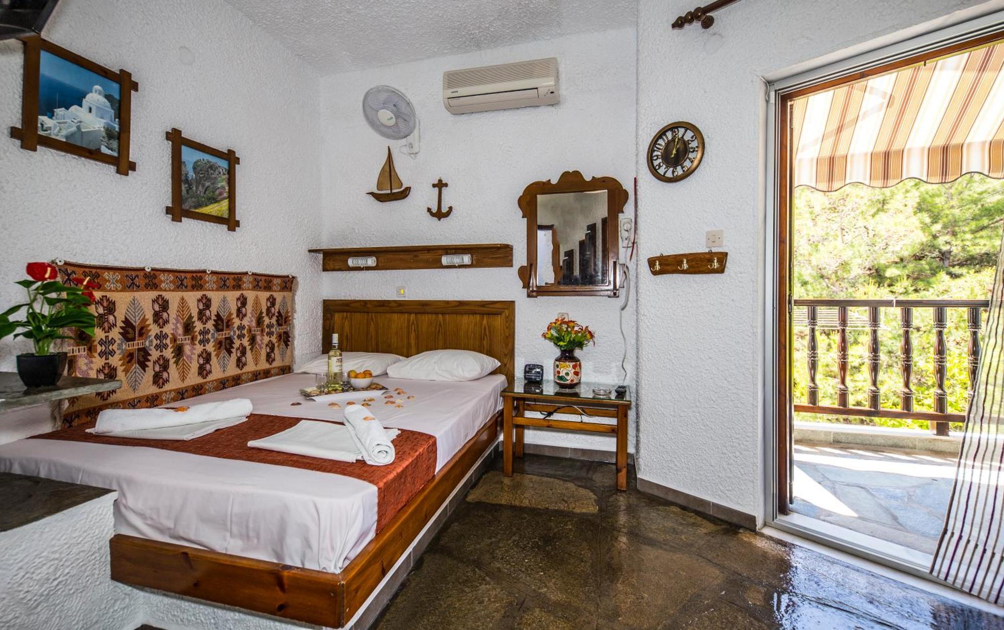 Haus Niko Apartments And Suites Nea Poteidaia Quarto foto