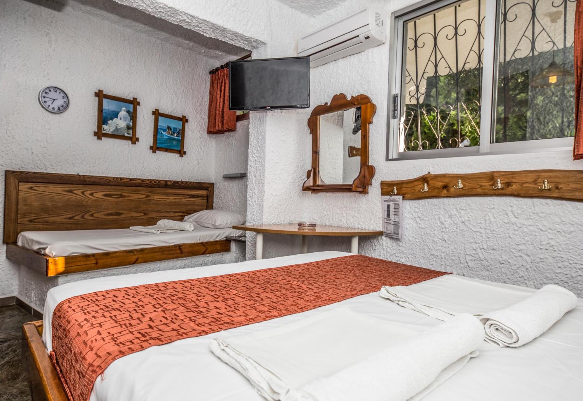 Haus Niko Apartments And Suites Nea Poteidaia Quarto foto