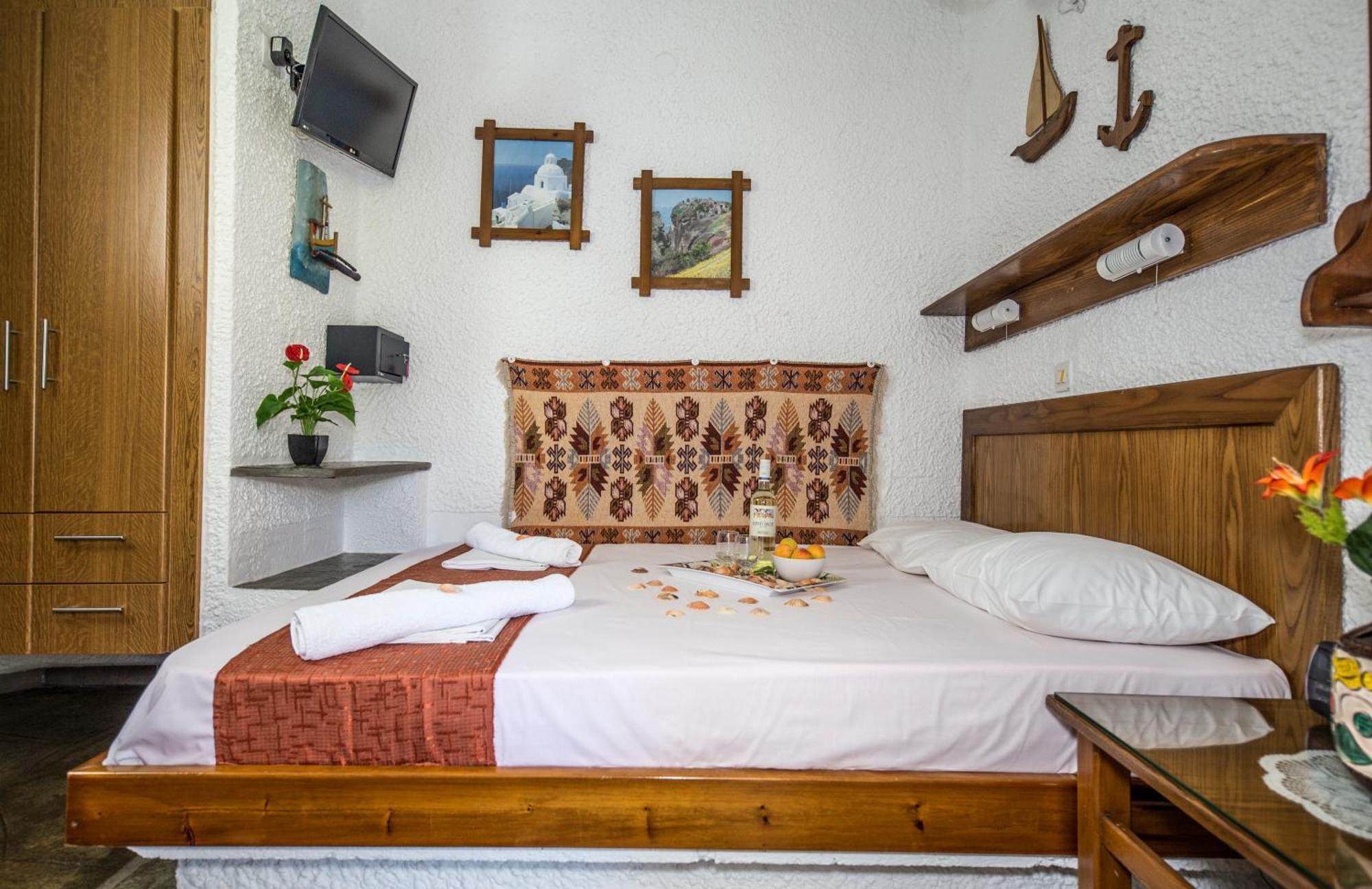 Haus Niko Apartments And Suites Nea Poteidaia Quarto foto